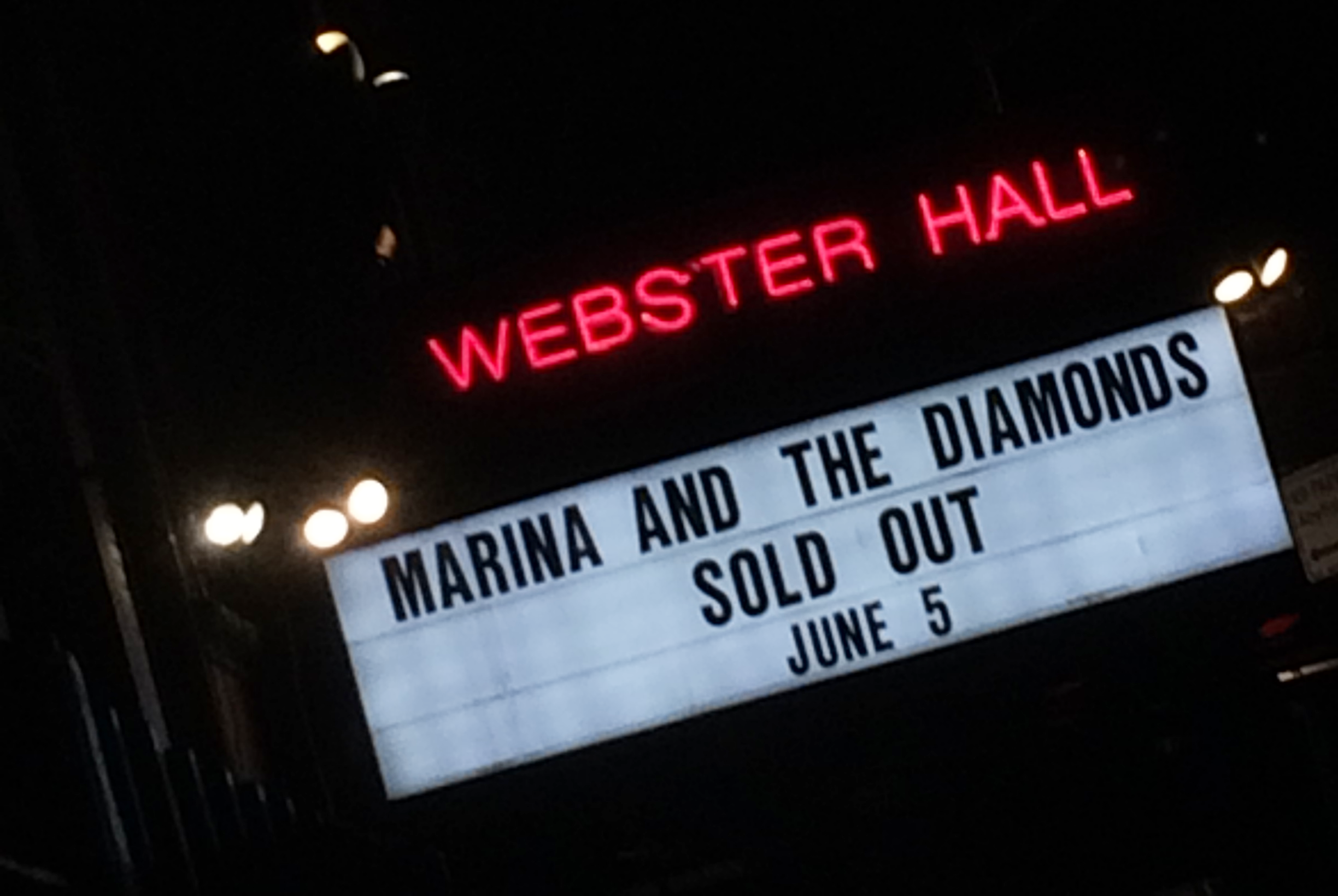Marina & the diamonds governors ball after dark // eyelinerwingsandprettythings