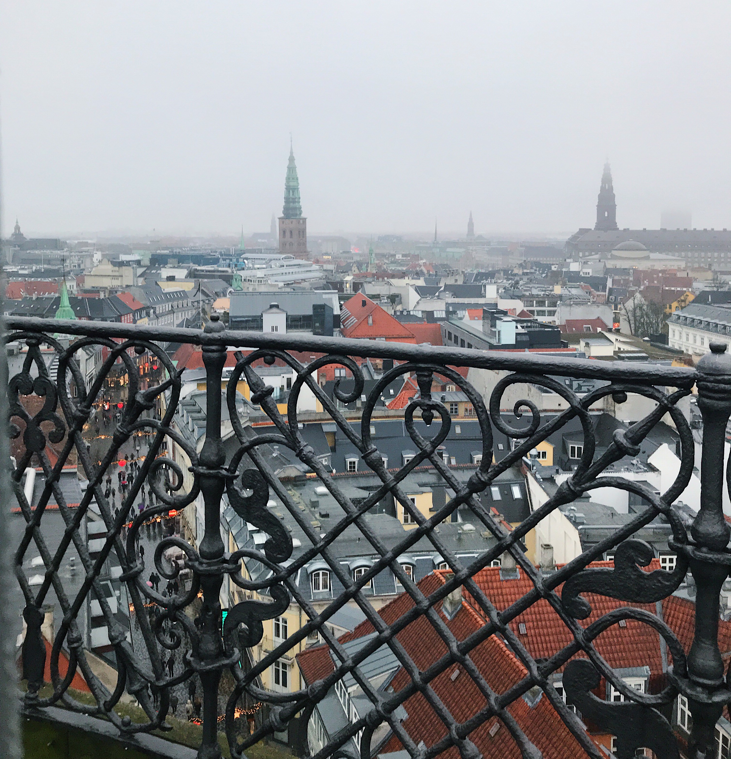Copenhagen Travel Guide - Tips for visiting Copenhagen in Winter // What to see, what to eat, and what to skip - ew & pt