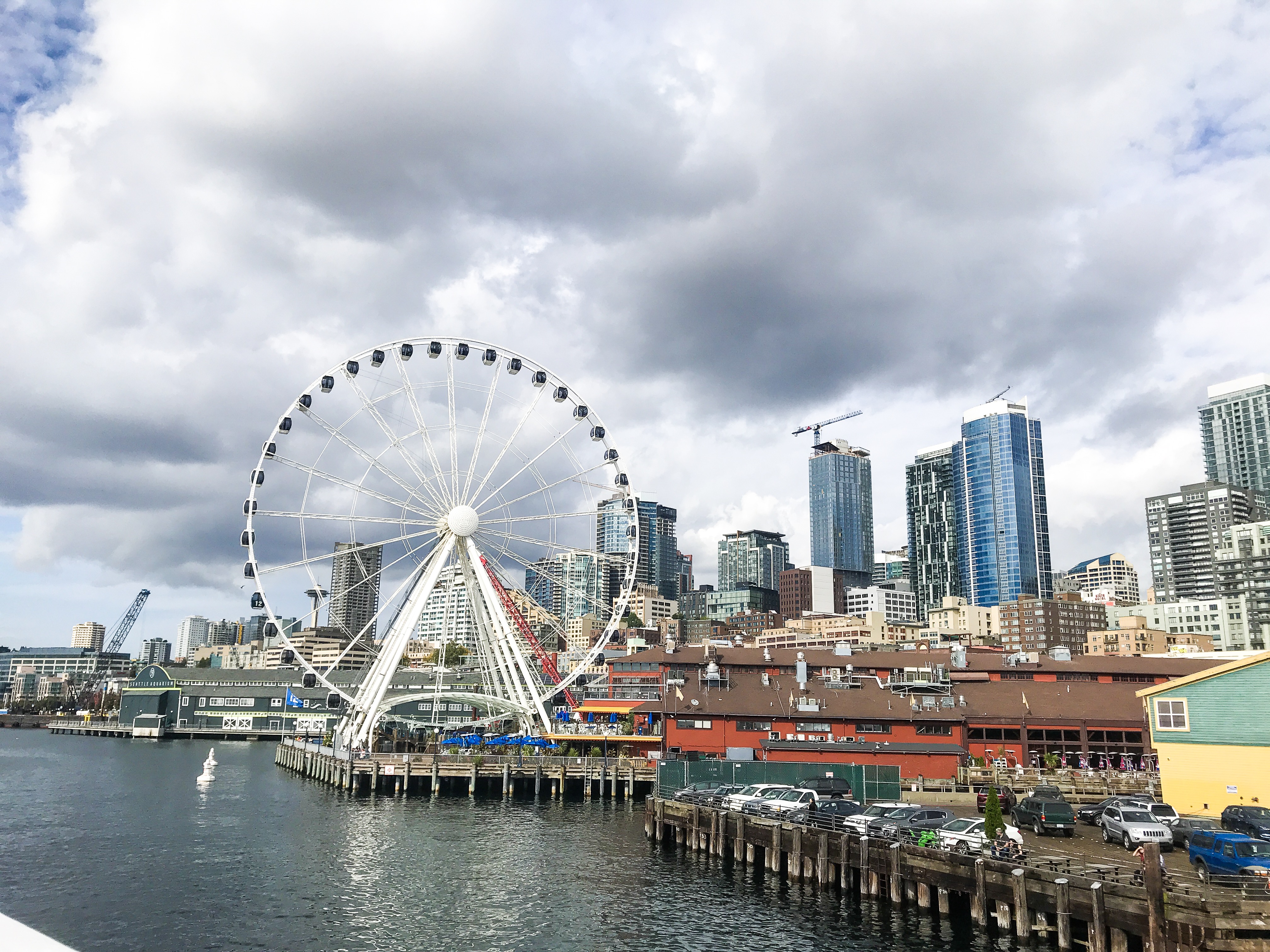 Seattle Travel Guide - Where to go, what to eat, and places to skip // Guide for a Couple's Trip to Seattle - ew & pt